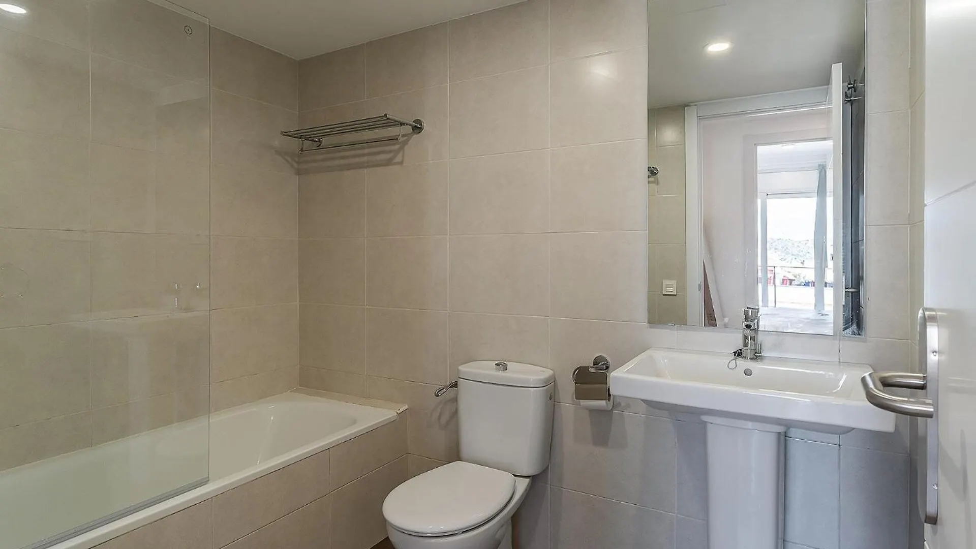 4238 - Ab Duplex Santa Coloma III Apartment Barcelona 0*,  Spain