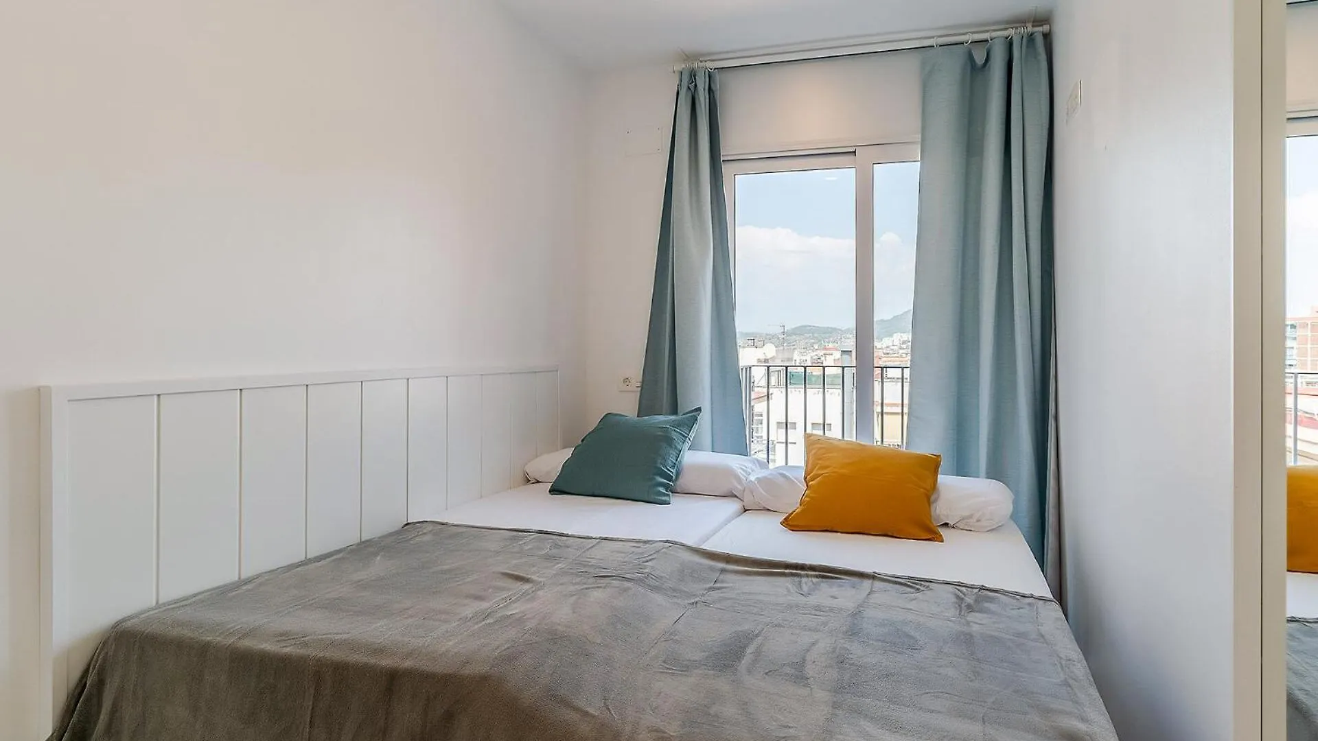 4238 - Ab Duplex Santa Coloma III Apartment Barcelona